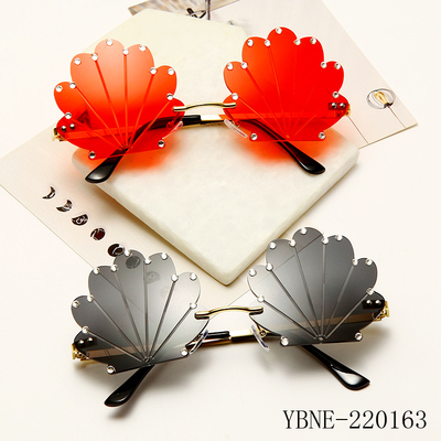 Shell Shape Sunglasses
