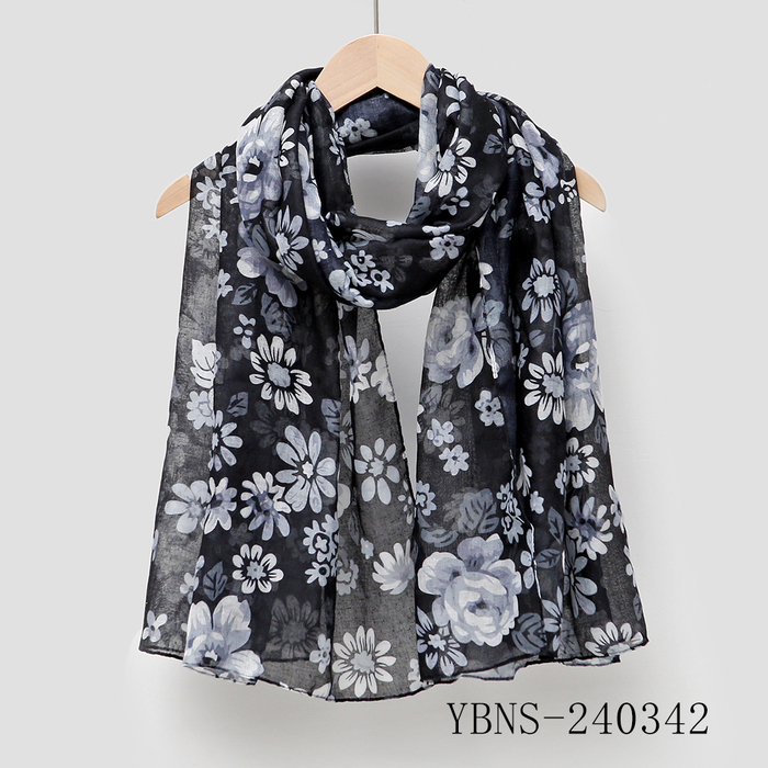 Scarf With Small Flower
