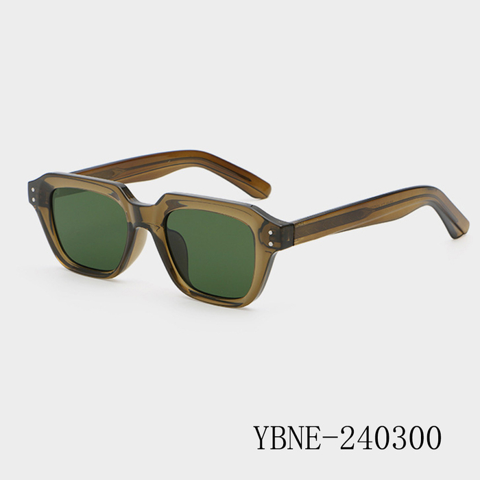 Square Glasses With Large Frames