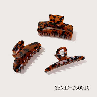 Leopard Print Acetic Acid Clip